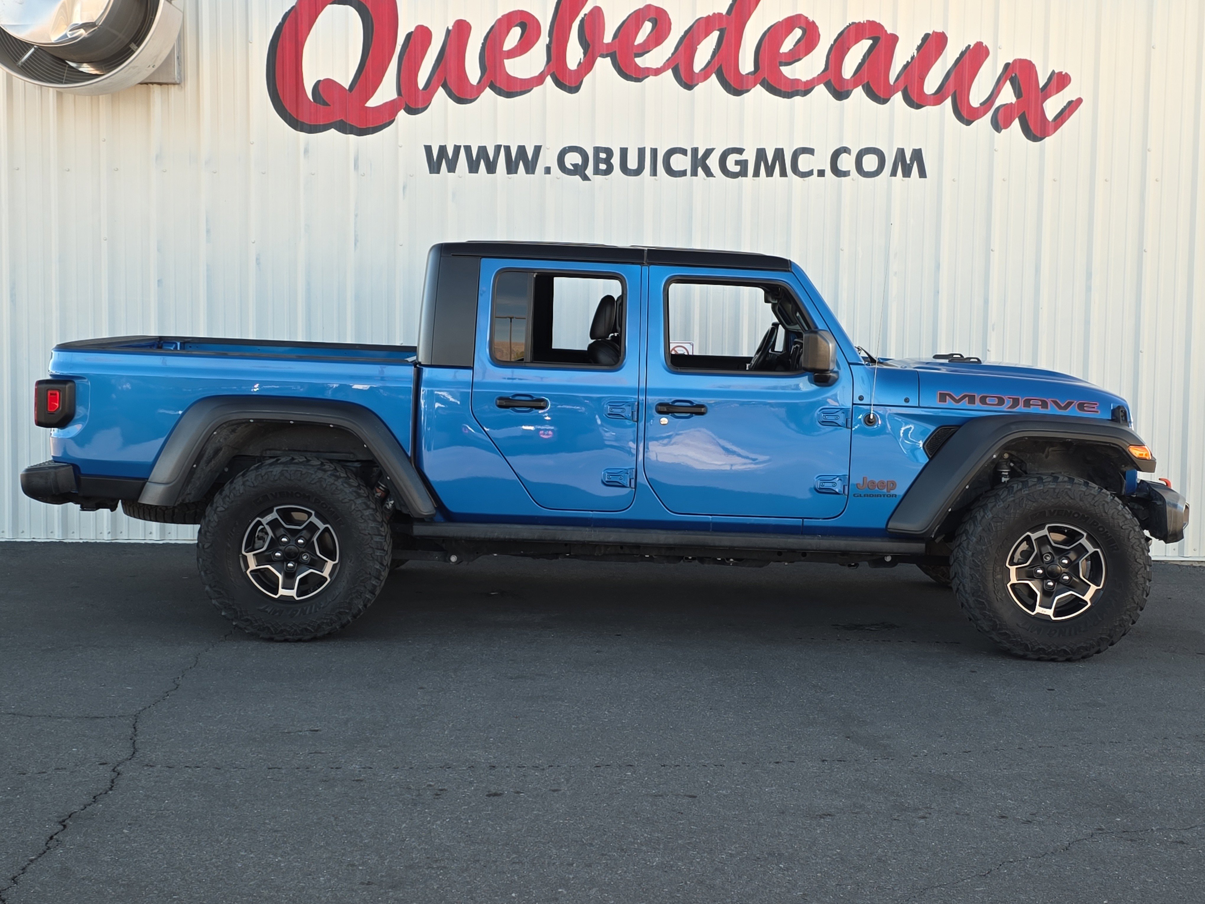 Used 2022 Jeep Gladiator Mojave w/ Cold Weather Group image 10