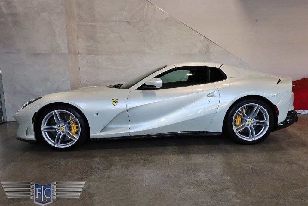 Used 2021 Ferrari 812 GTS RWD image 3