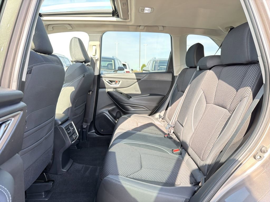 Used 2022 Subaru Forester Premium image 13