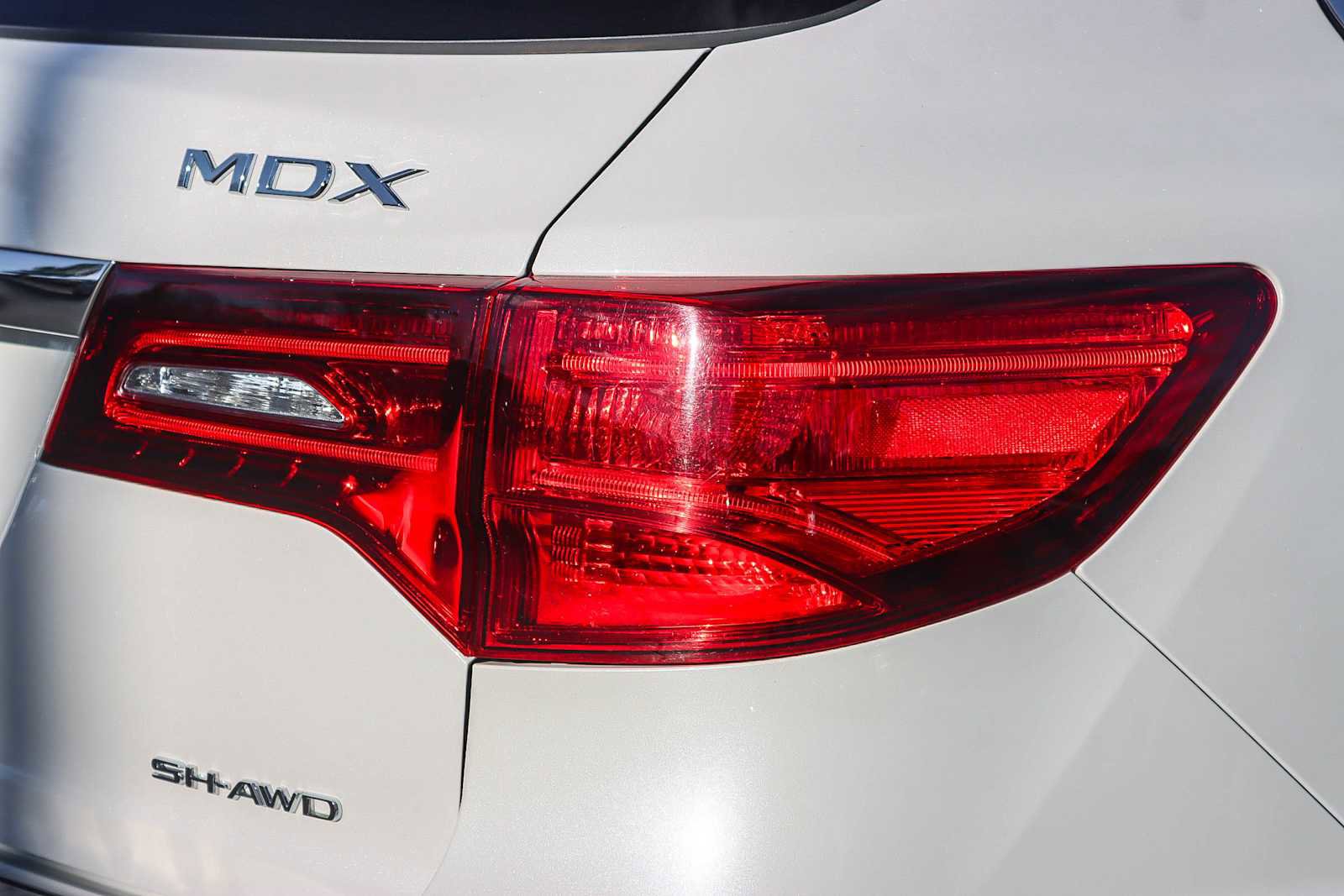 Used 2020 Acura MDX SH-AWD w/ Technology Package image 8