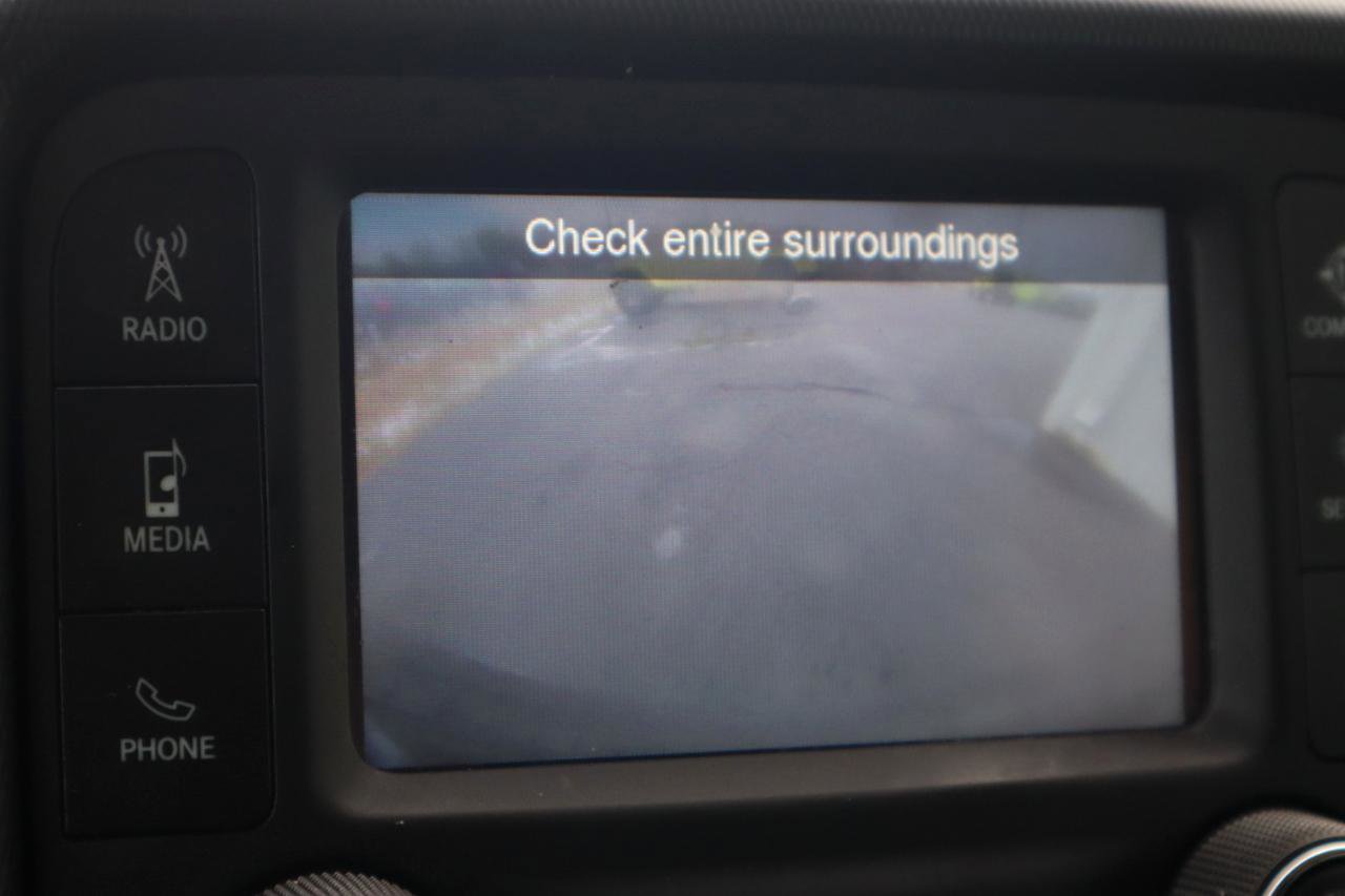 Used 2018 Jeep Wrangler Unlimited Sport S image 60