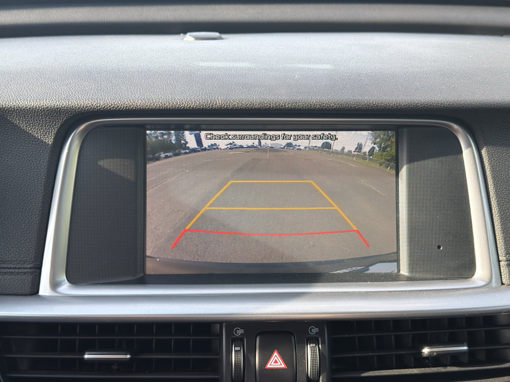 Used 2020 Kia Optima SE FWD image 9