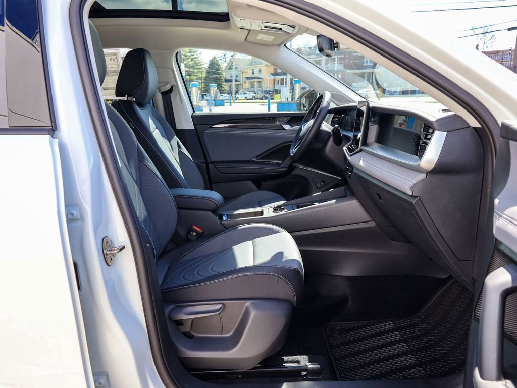 New 2026 Volkswagen Tiguan SE AWD/4WD image 29