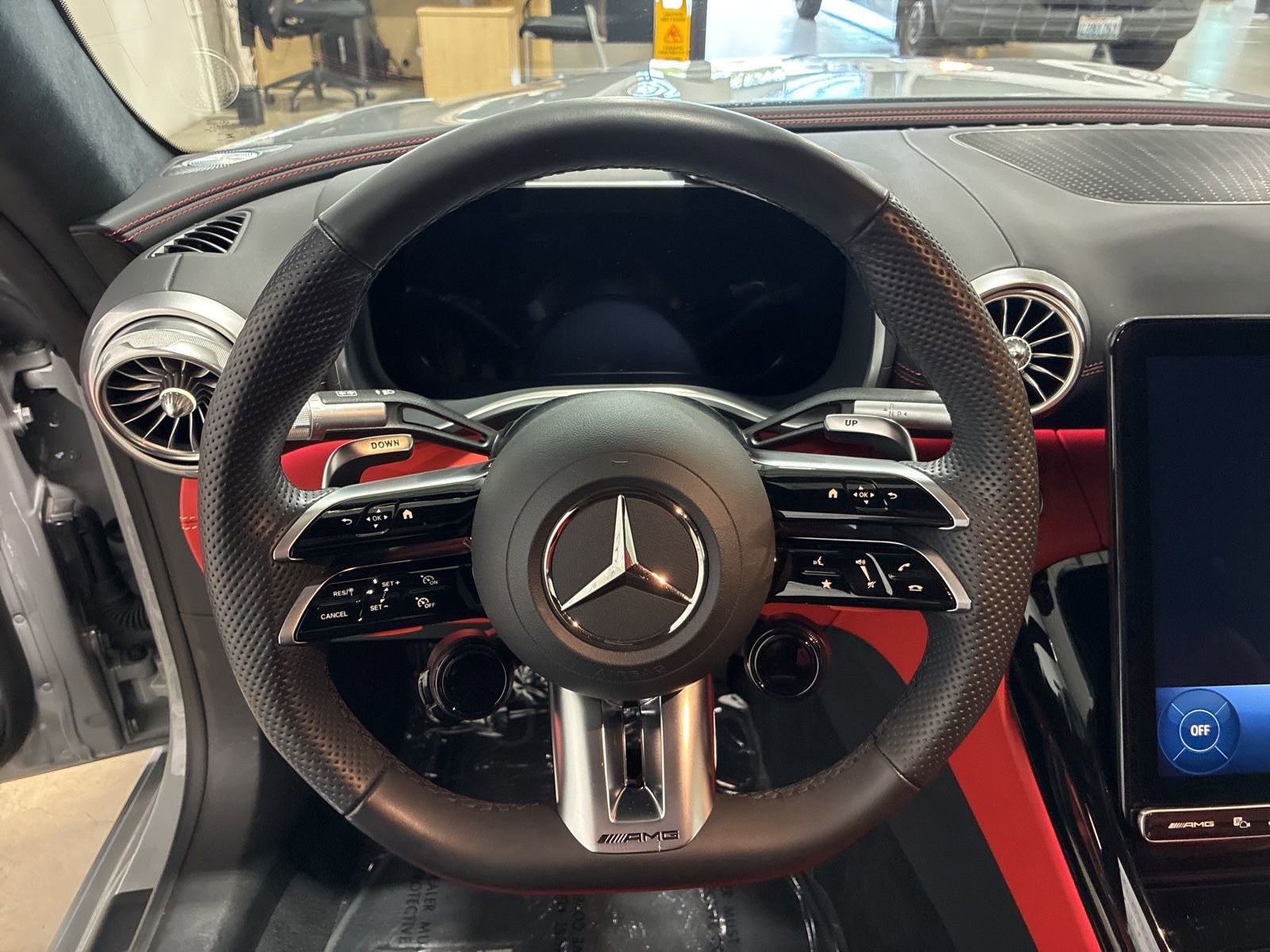 Used 2024 Mercedes-Benz SL 55 AMG 4MATIC image 15