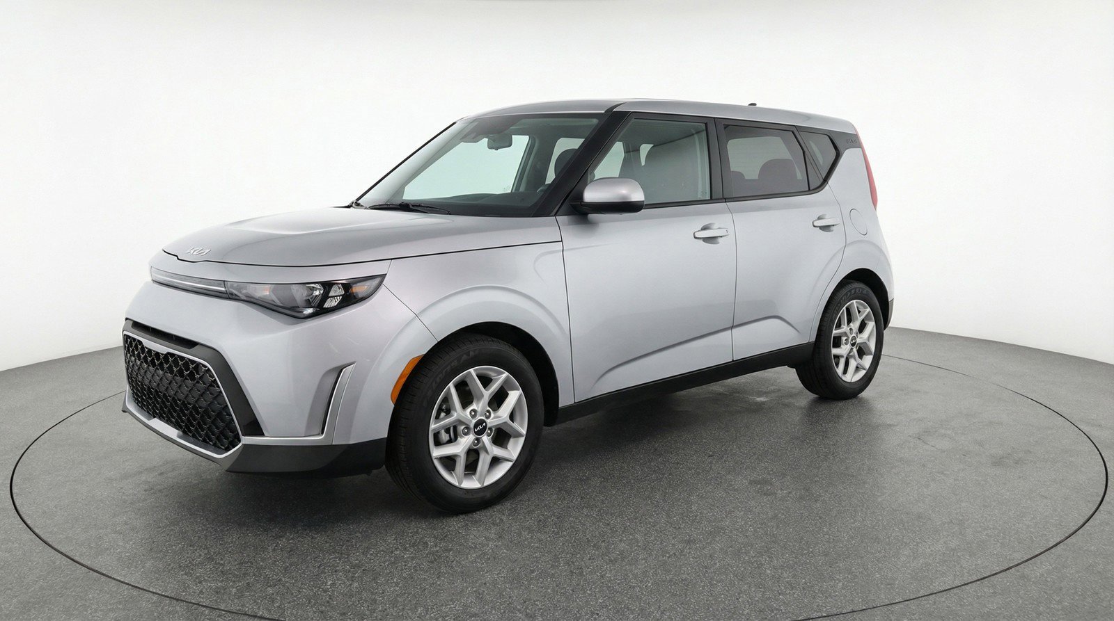 Used 2025 Kia Soul LX w/ LX Technology Package image 3