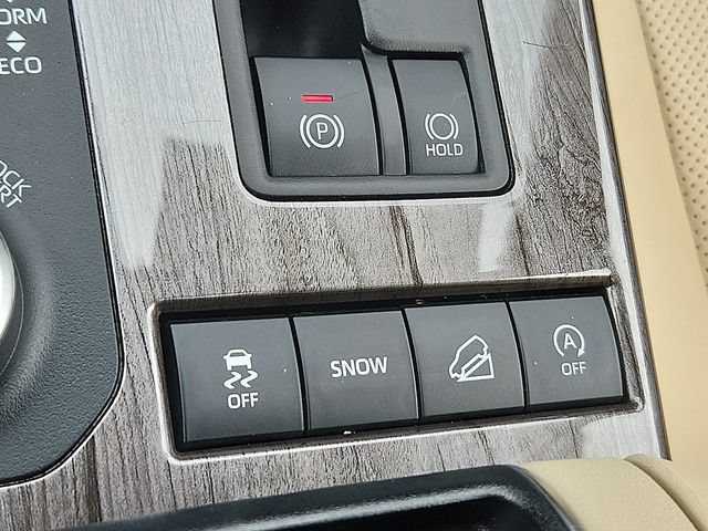 Certified 2020 Toyota Highlander Limited AWD/4WD image 25