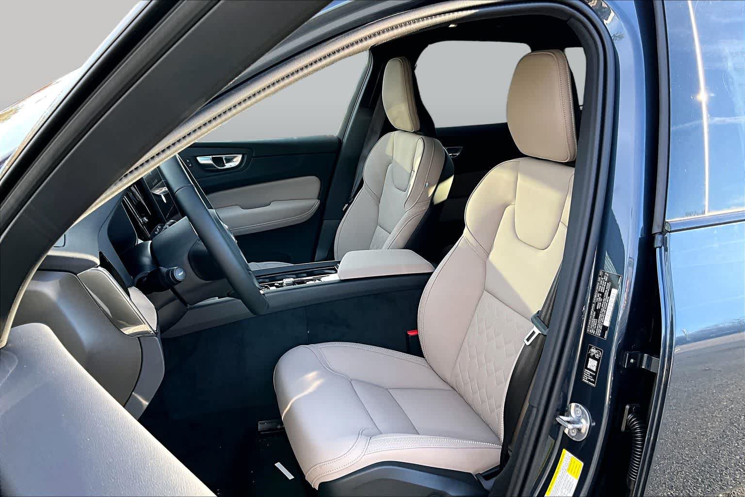 New 2026 Volvo XC60 B5 Plus w/ Protection Package Premier AWD/4WD image 13