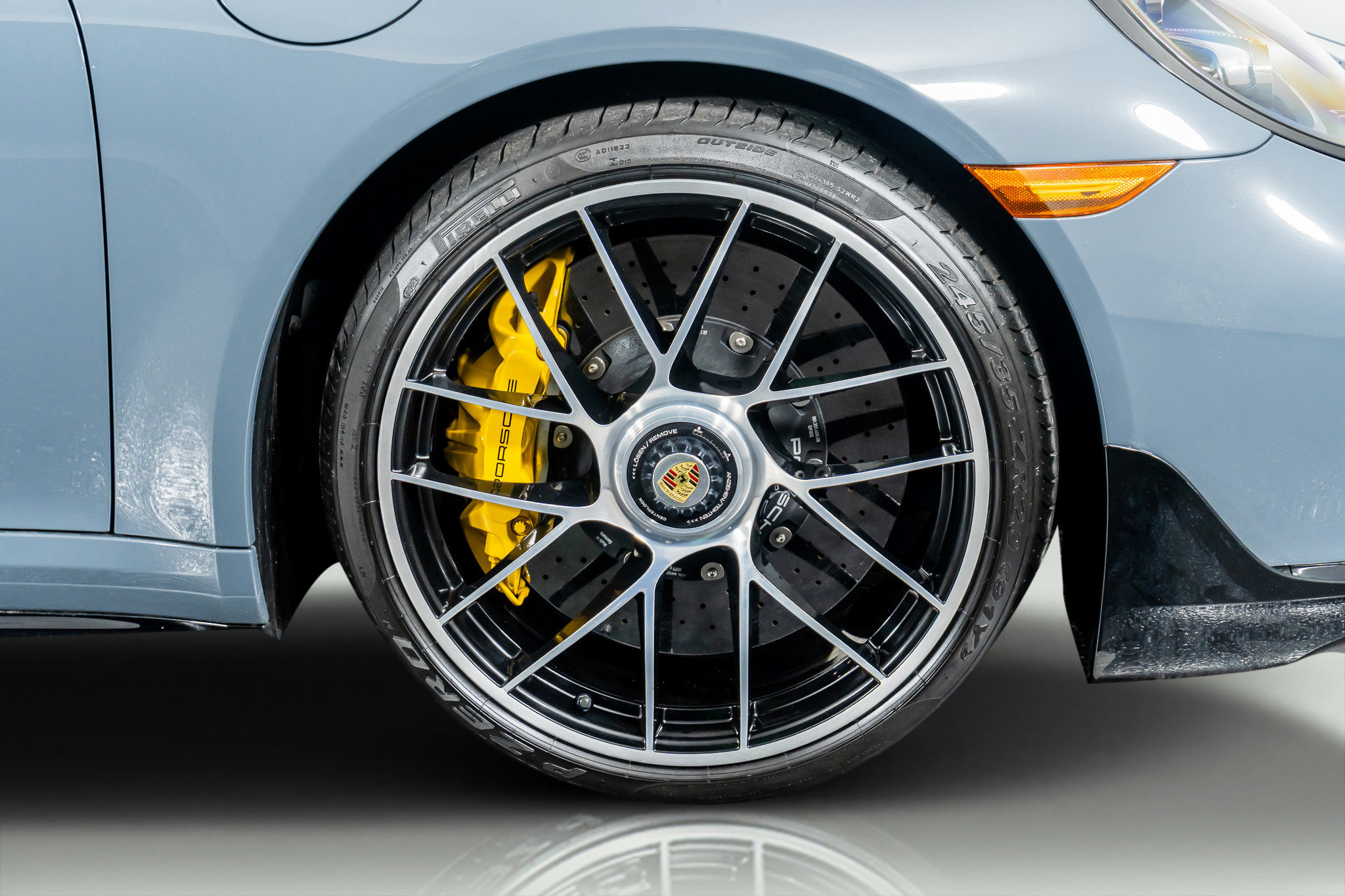 Used 2017 Porsche 911 Turbo S image 8