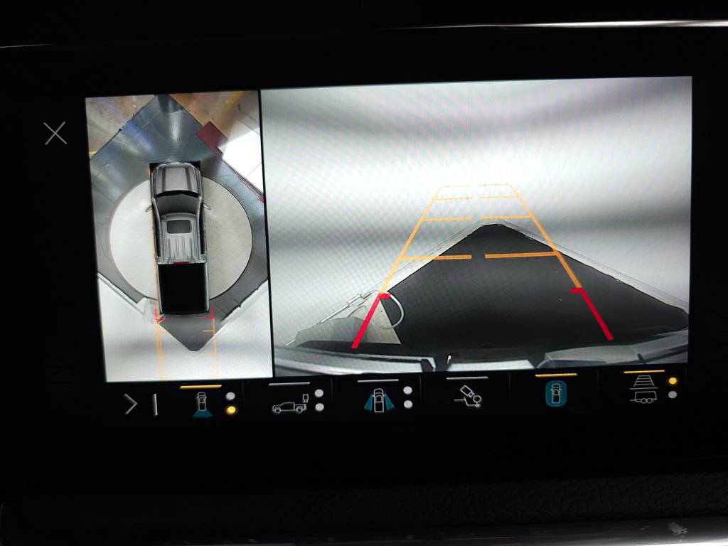 Used 2023 GMC Sierra 1500 Denali w/ Technology Package AWD/4WD image 17