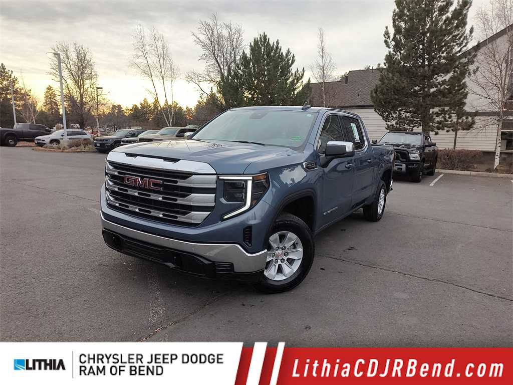 Used 2024 GMC Sierra 1500 SLE image 1