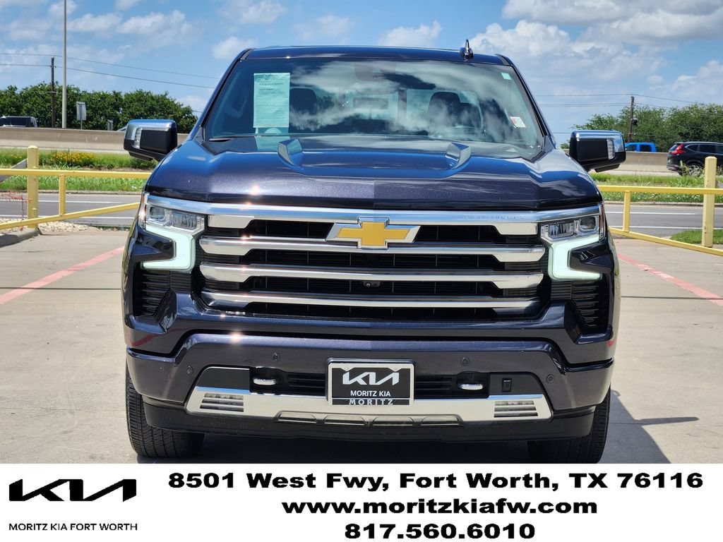 Used 2023 Chevrolet Silverado 1500 High Country w/ High Country Premium Package AWD/4WD image 2