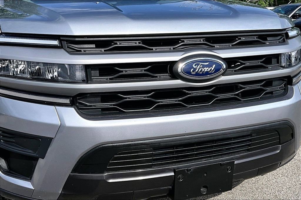 Used 2024 Ford Expedition XLT AWD/4WD image 39