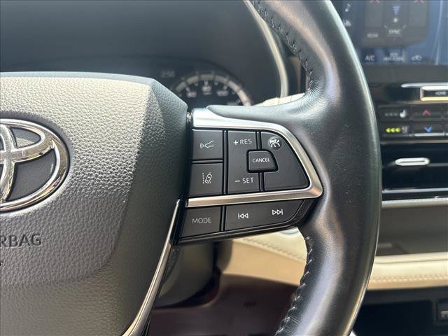 Used 2021 Toyota Highlander Limited AWD/4WD image 15