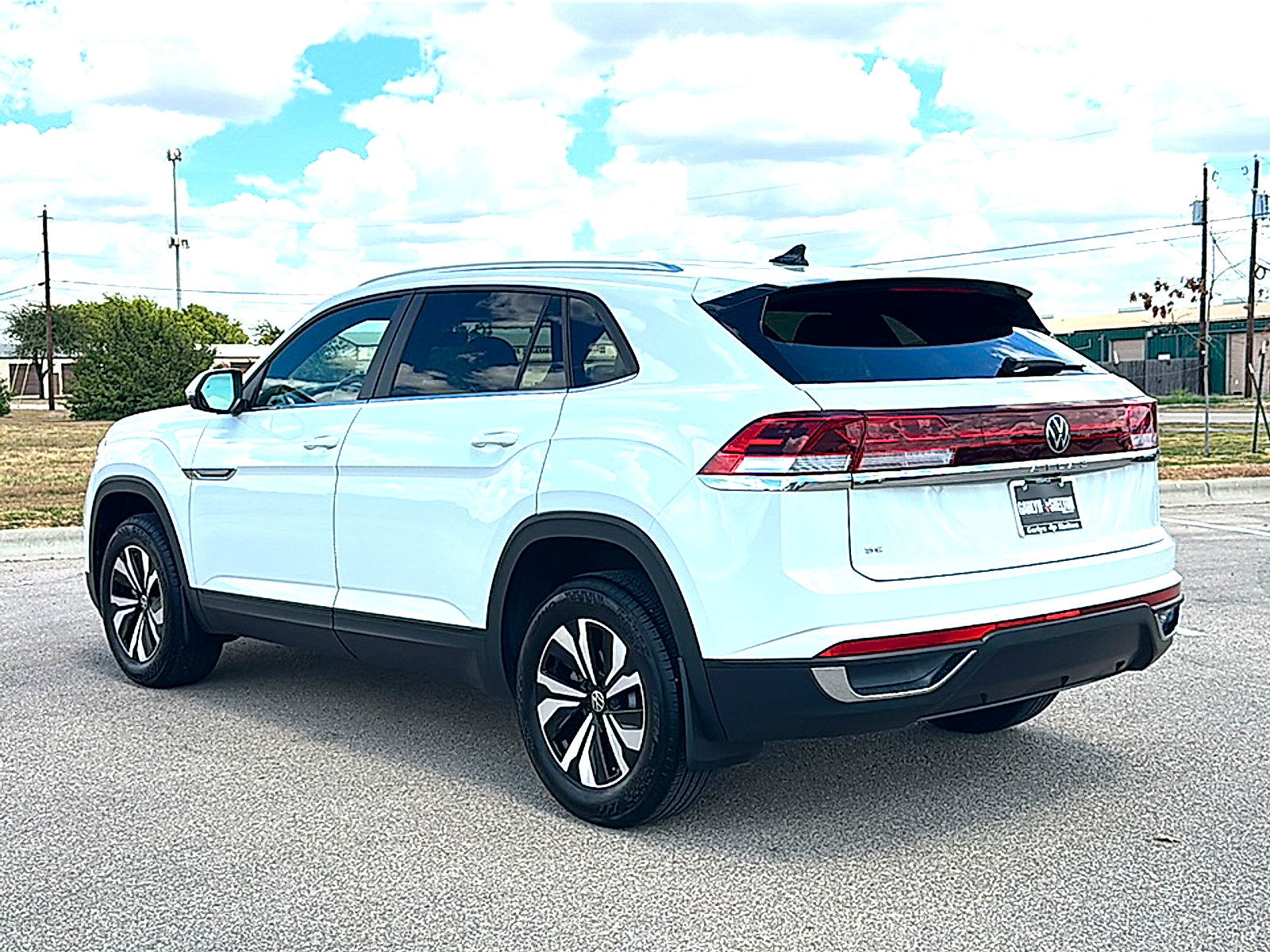 Used 2025 Volkswagen Atlas Cross Sport SE FWD image 6