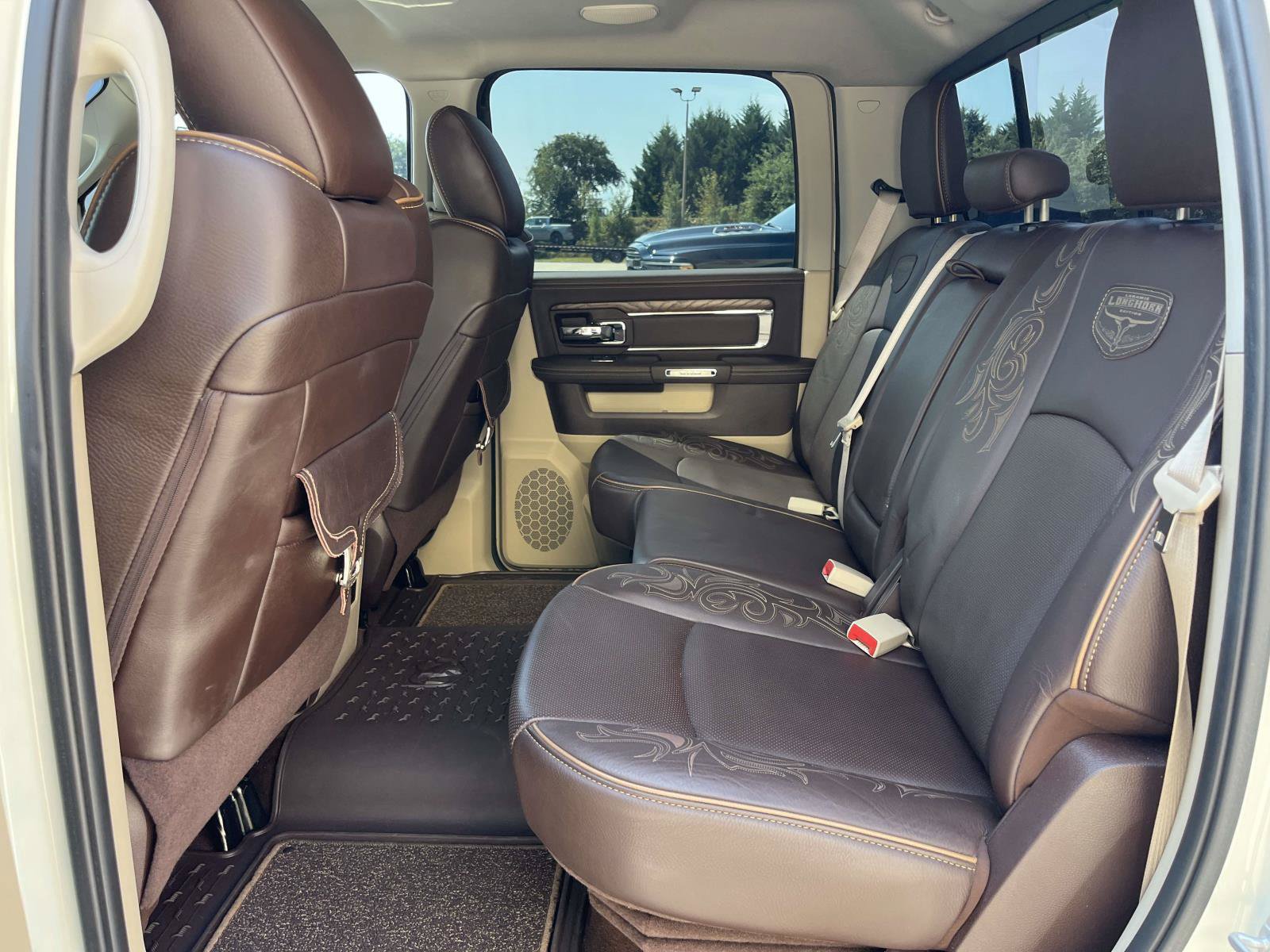 Used 2016 RAM 1500 Laramie Longhorn w/ Convenience Group AWD/4WD image 14