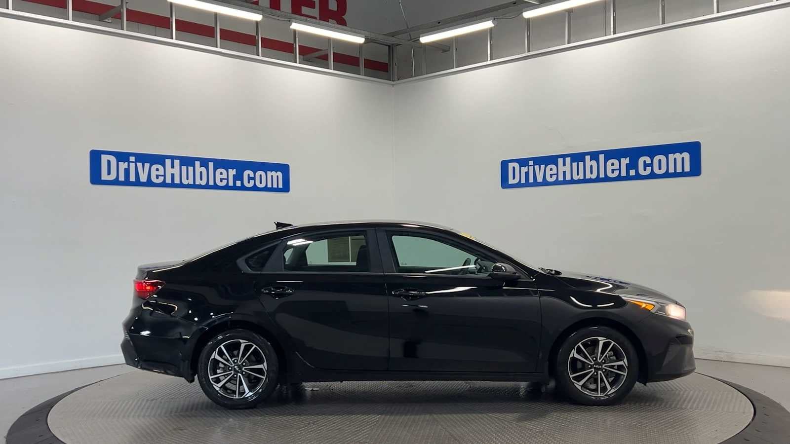Used 2024 Kia Forte LXS w/ LXS Technology Package FWD image 9