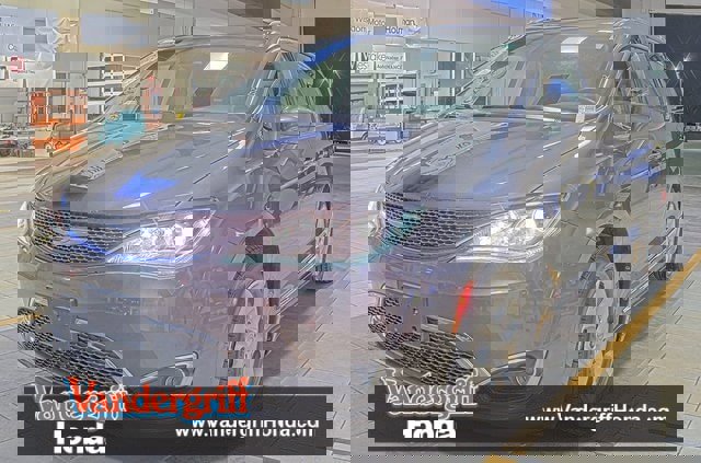 Used 2017 Chrysler Pacifica Touring-L Plus image 1