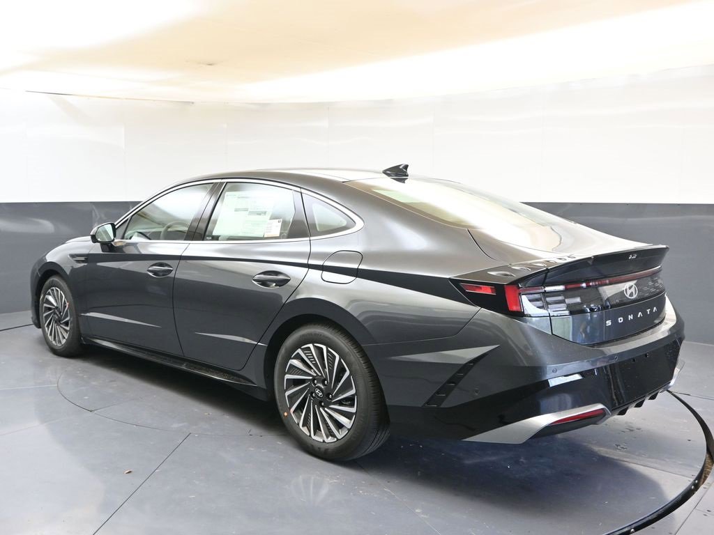 New 2026 Hyundai Sonata Limited image 3