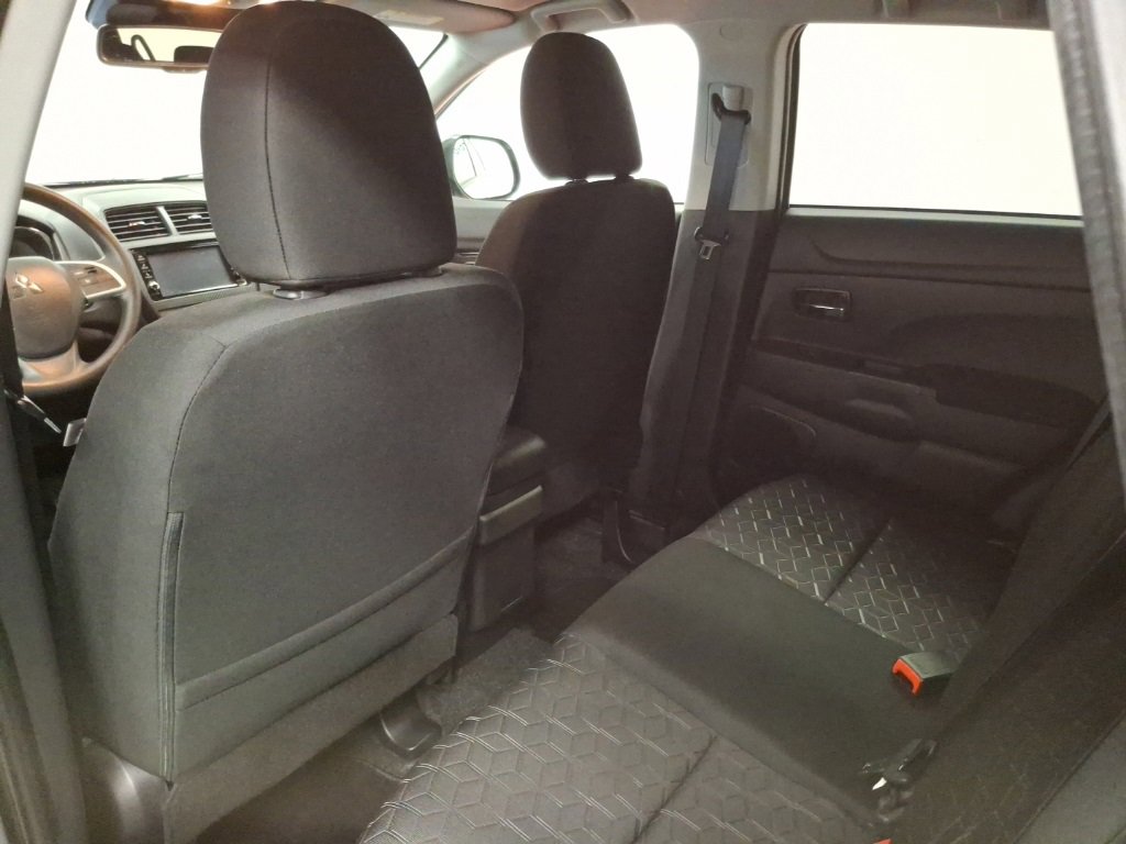 Used 2024 Mitsubishi Outlander Sport ES image 13