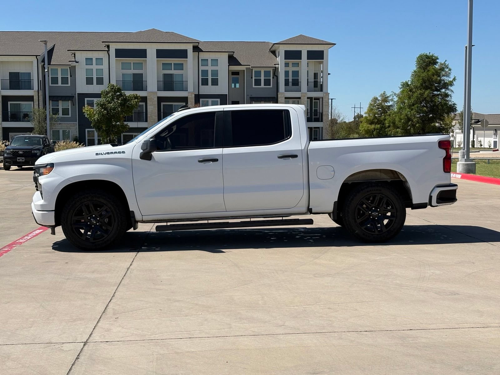 Used 2023 Chevrolet Silverado 1500 Custom RWD image 4