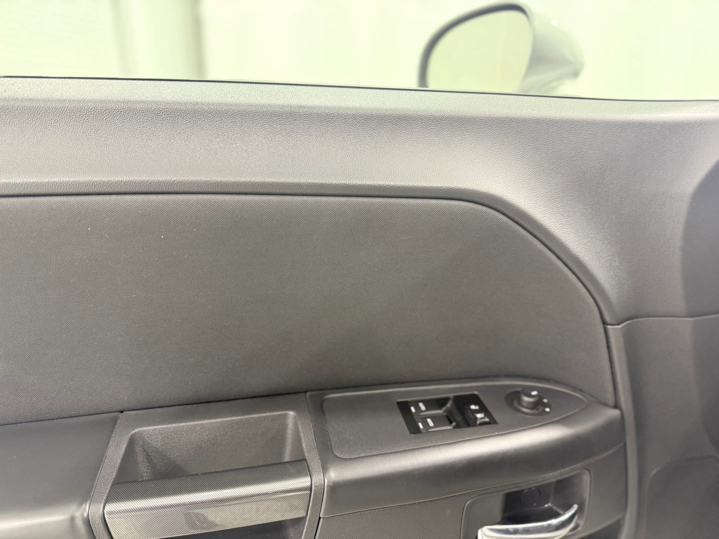 Used 2010 Dodge Challenger R/T image 12