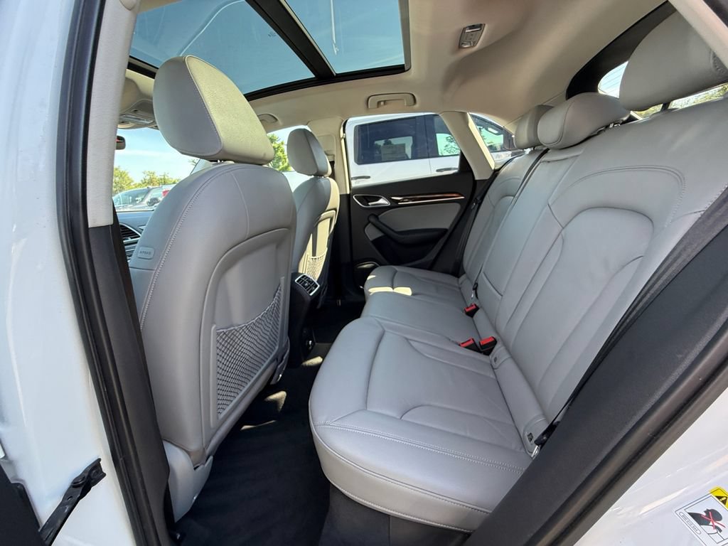 Used 2016 Audi Q3 2.0T Prestige w/ Prestige Package AWD/4WD image 24