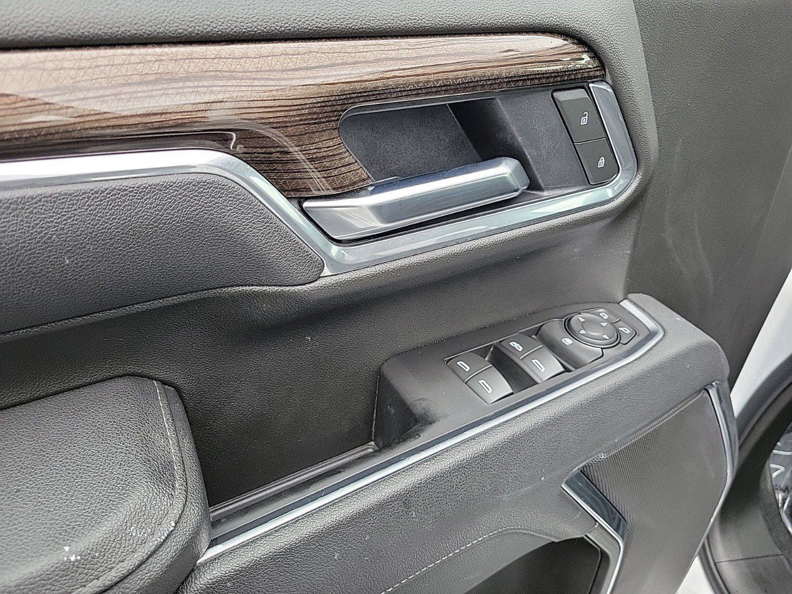 Used 2025 Chevrolet Silverado 2500 LT w/ Convenience Package image 15