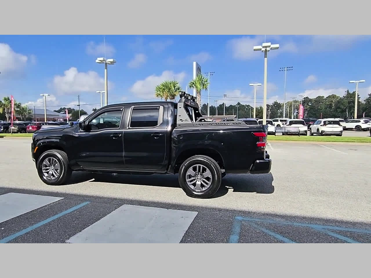 Used 2025 Nissan Frontier SV AWD/4WD image 30