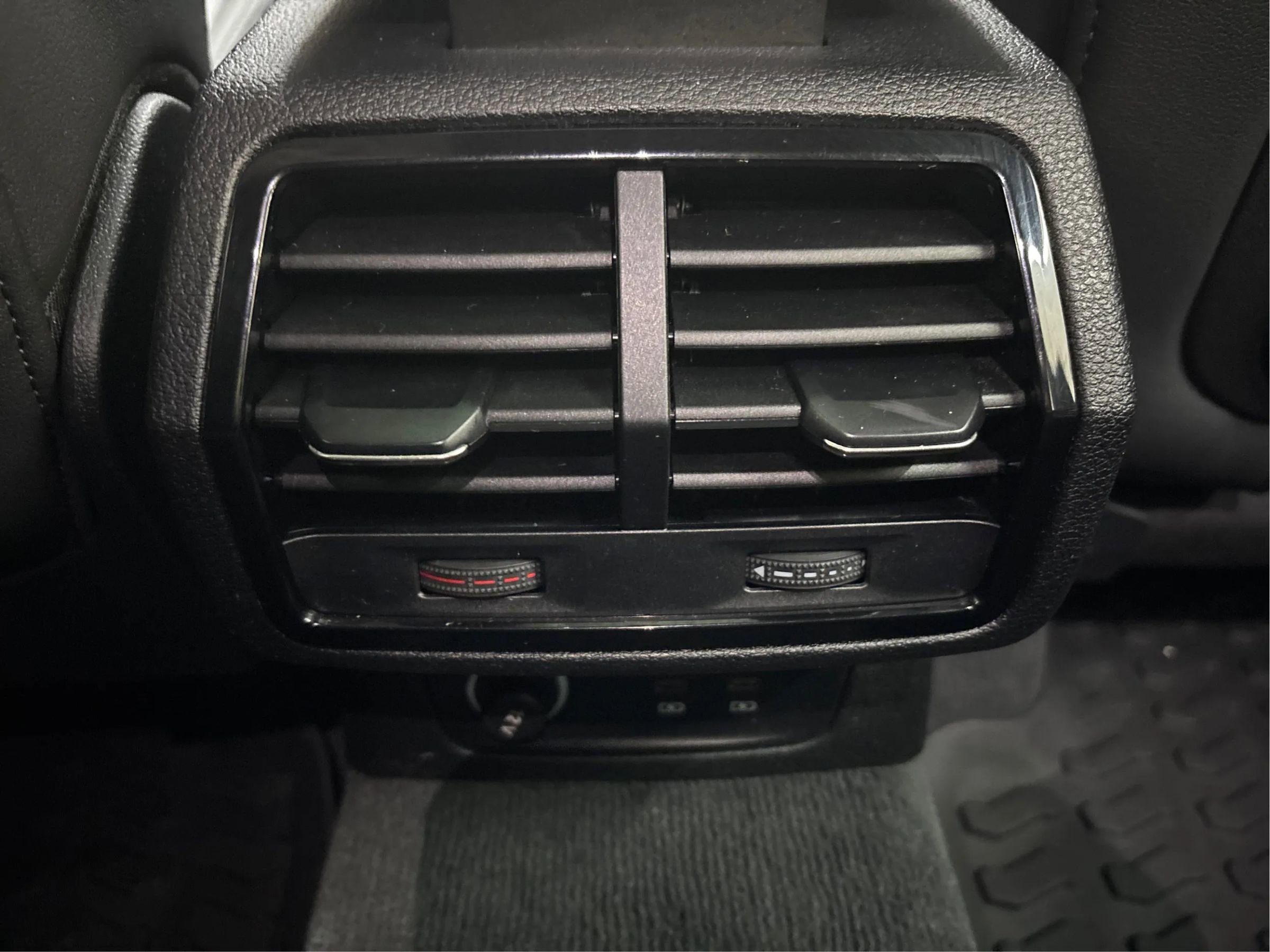 Used 2022 Audi Q3 2.0T Premium Plus image 29