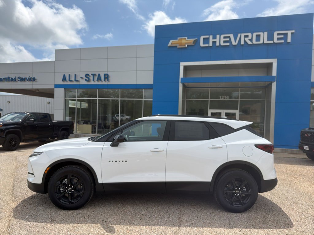 New 2026 Chevrolet Blazer LT FWD image 3
