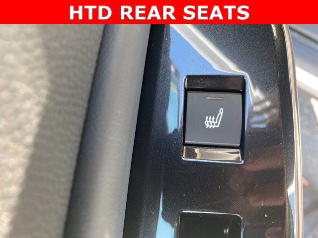 New 2025 Toyota Crown Signia image 3