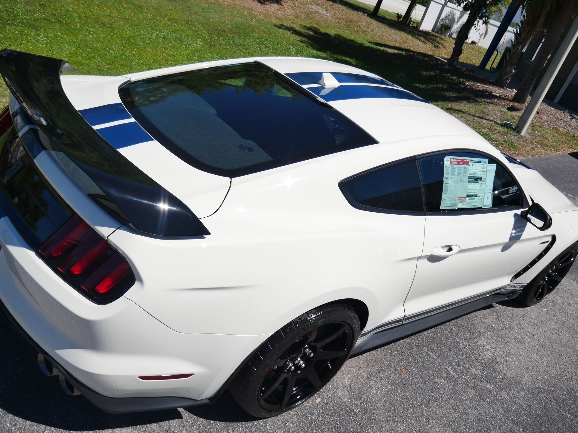 Used 2020 Ford Mustang Shelby GT350R w/ GT350R Equipment Group 920A RWD image 65