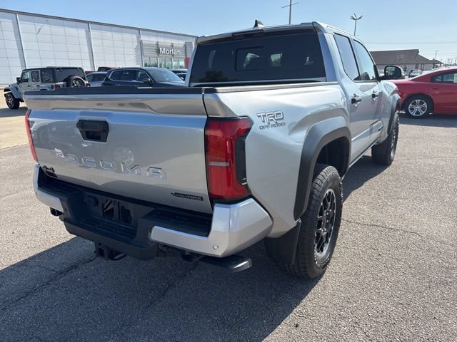 Used 2024 Toyota Tacoma TRD Off-Road w/ TRD Off Road Upgrade Package AWD/4WD image 12