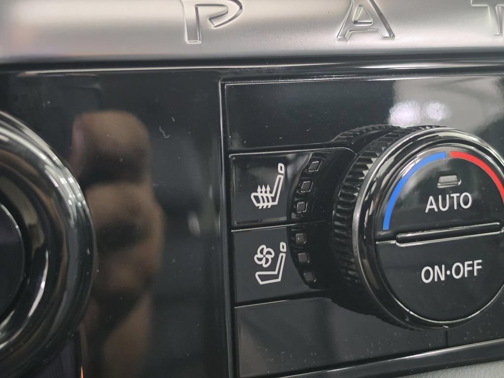 New 2026 Nissan Pathfinder Platinum FWD image 17