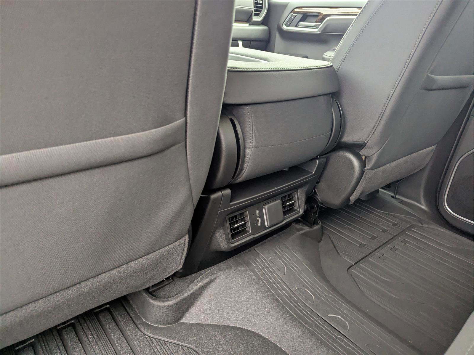 New 2026 GMC Sierra 1500 Elevation w/ LPO, Elevation Black Package image 17