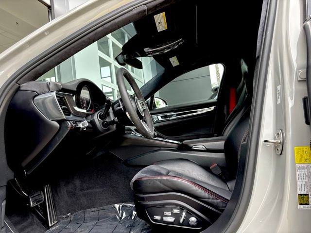 Used 2019 Porsche Panamera GTS image 30