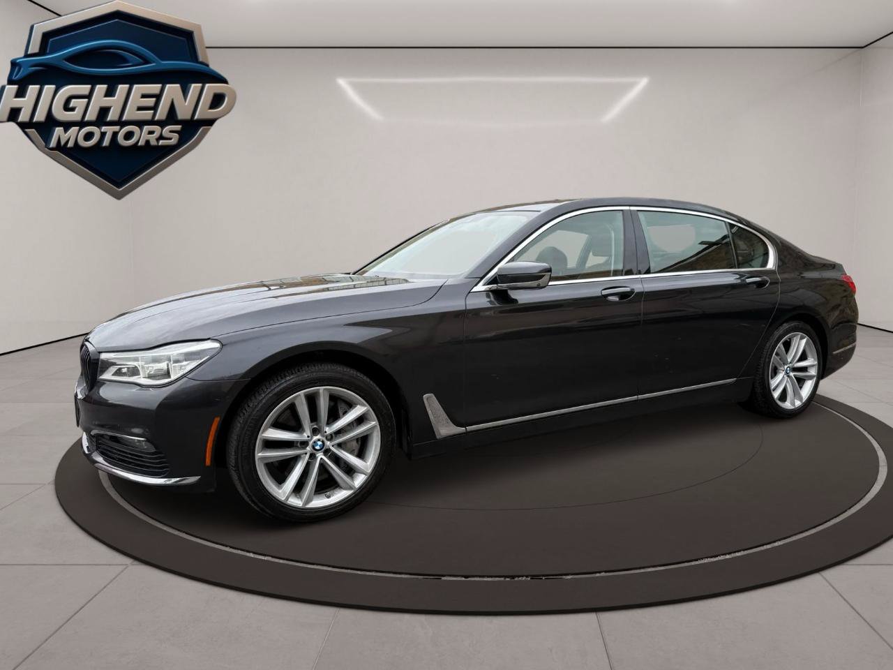 Used 2018 BMW 750i xDrive AWD/4WD image 3