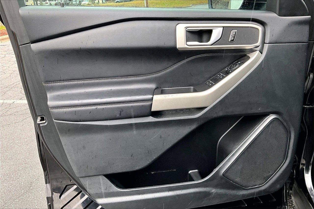 Used 2023 Ford Explorer XLT w/ Equipment Group 202A image 25