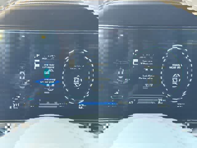 Certified 2025 Hyundai Elantra SEL image 26