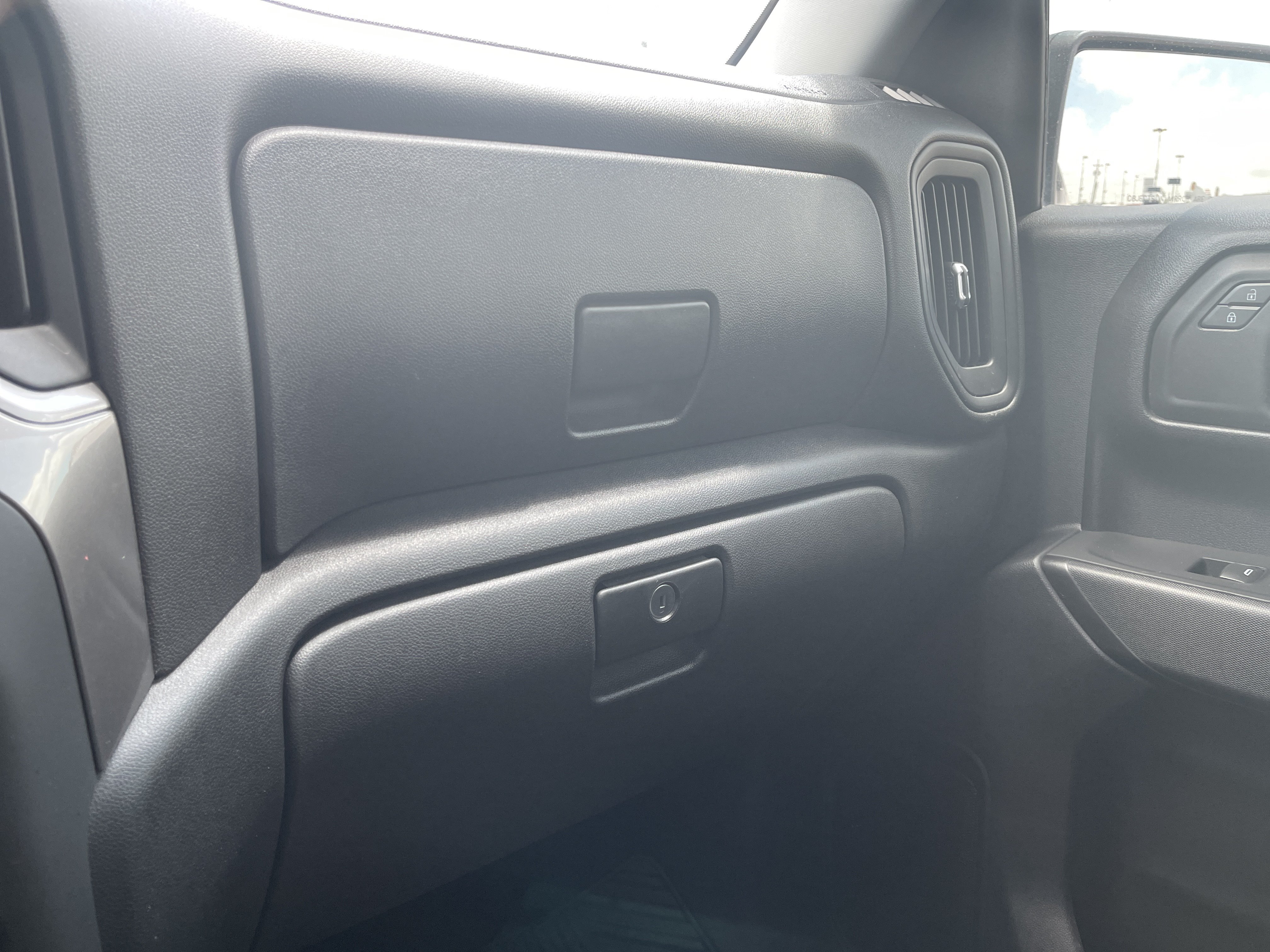 Used 2025 Chevrolet Silverado 1500 Custom w/ Turbomax Blackout Package AWD/4WD image 30