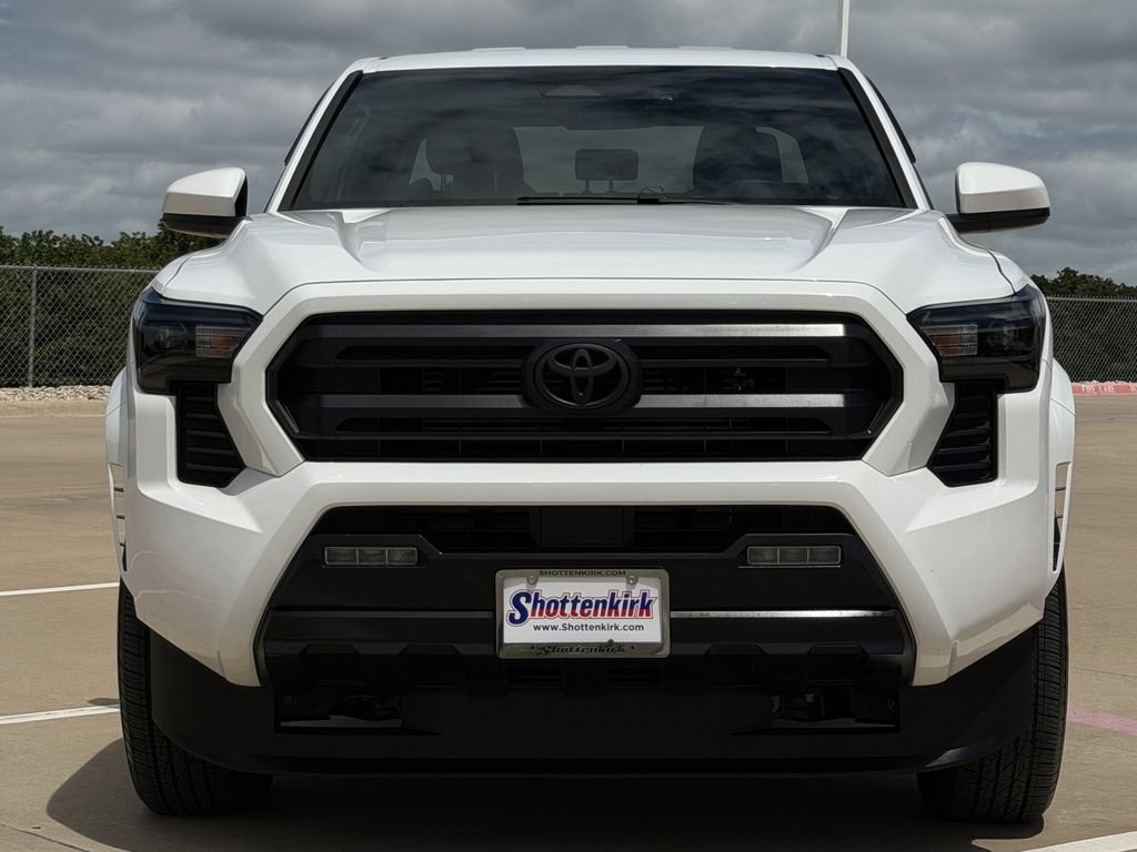 Used 2024 Toyota Tacoma SR5 AWD/4WD image 7