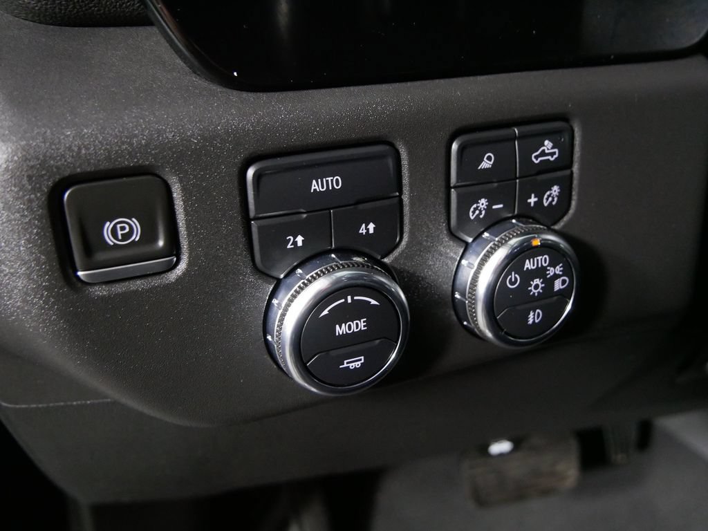 Used 2023 GMC Sierra 1500 SLT AWD/4WD image 17