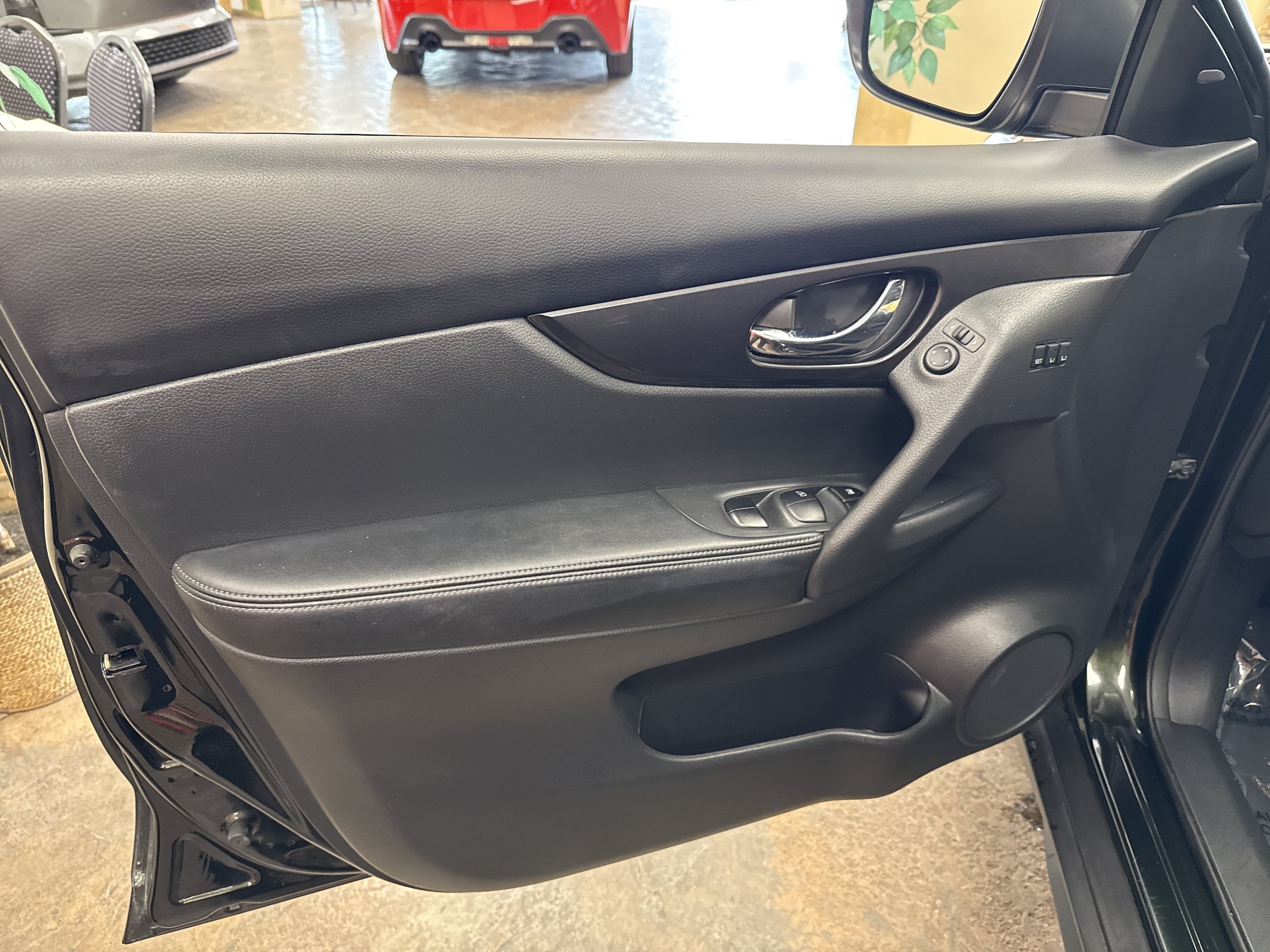 Used 2019 Nissan Rogue SV w/ Premium Package AWD/4WD image 44