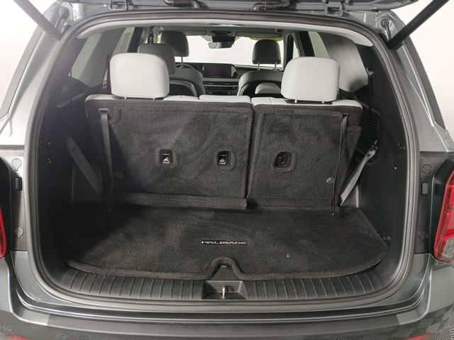 Used 2023 Hyundai Palisade SEL AWD/4WD image 12