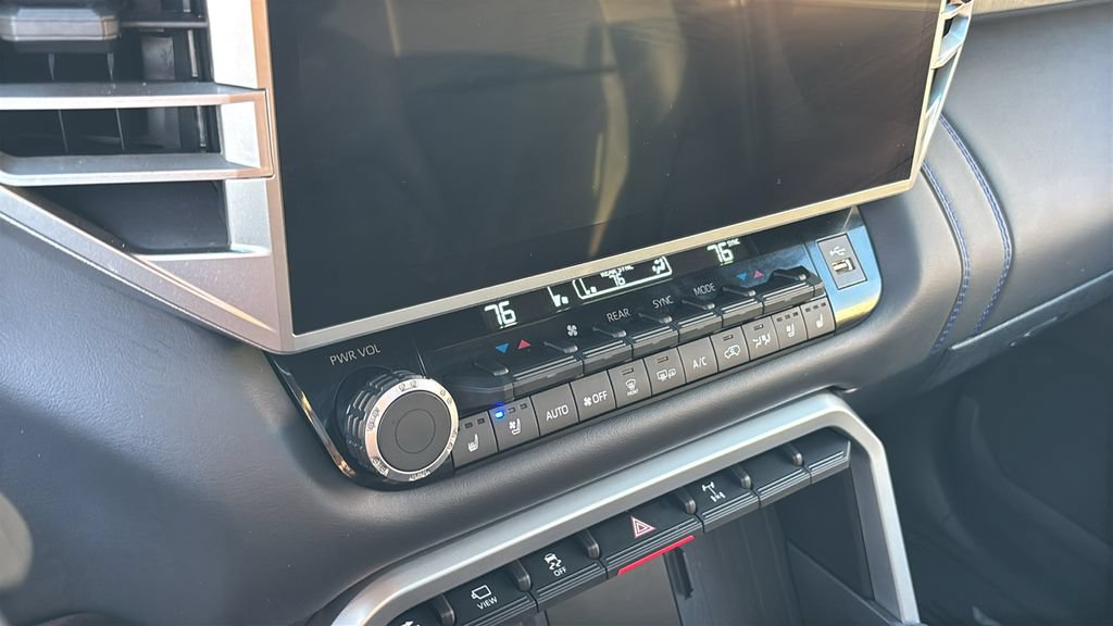 Used 2025 Toyota Sequoia Platinum w/ TRD Off-Road Package AWD/4WD image 22