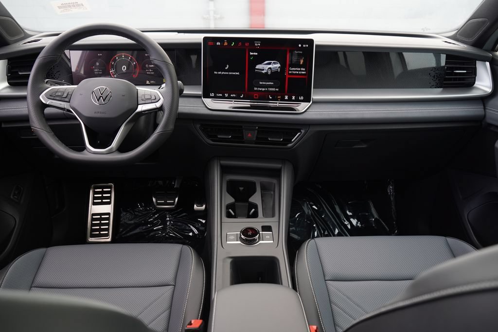 New 2026 Volkswagen Tiguan SE R-Line FWD image 8