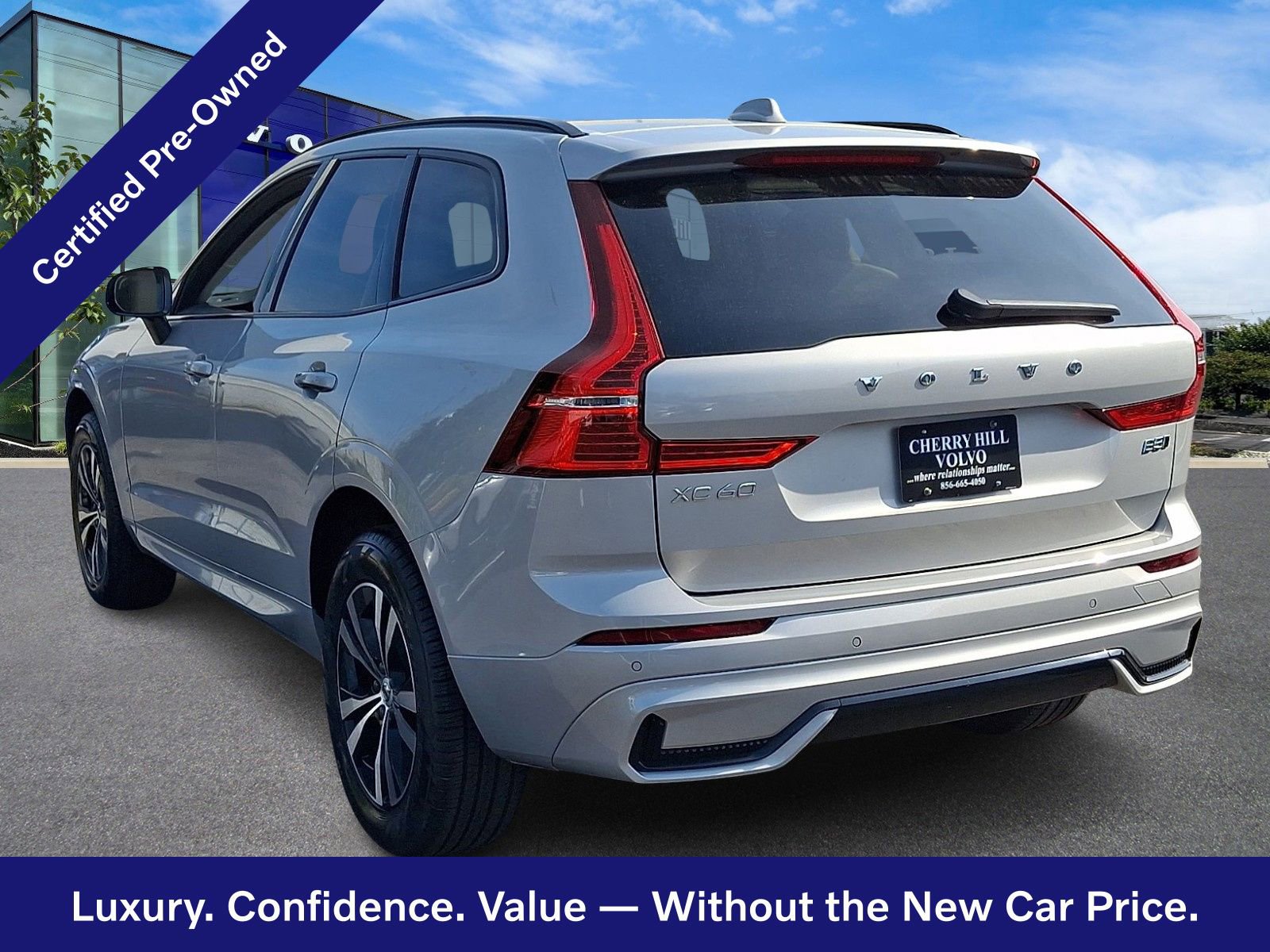 Certified 2024 Volvo XC60 B5 Core w/ Climate Package AWD/4WD image 5