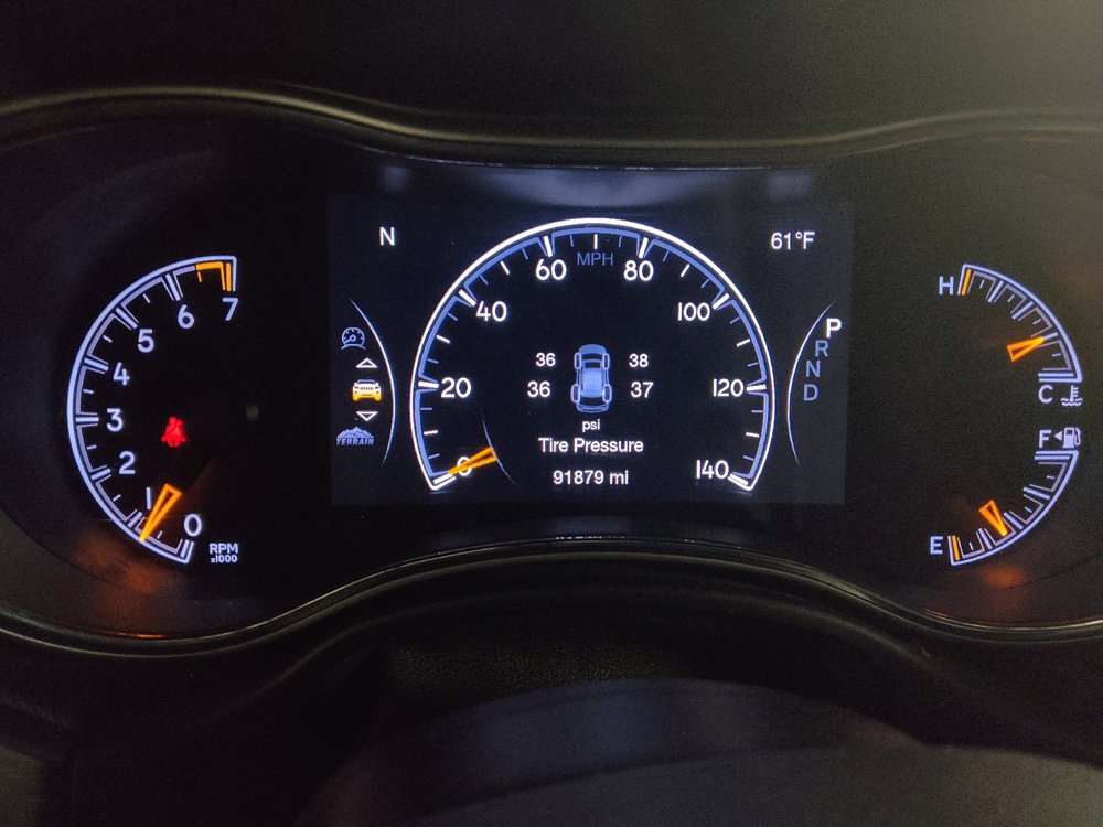 Used 2018 Jeep Grand Cherokee Limited AWD/4WD image 23