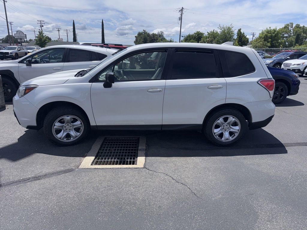 Used 2018 Subaru Forester 2.5i AWD/4WD image 3