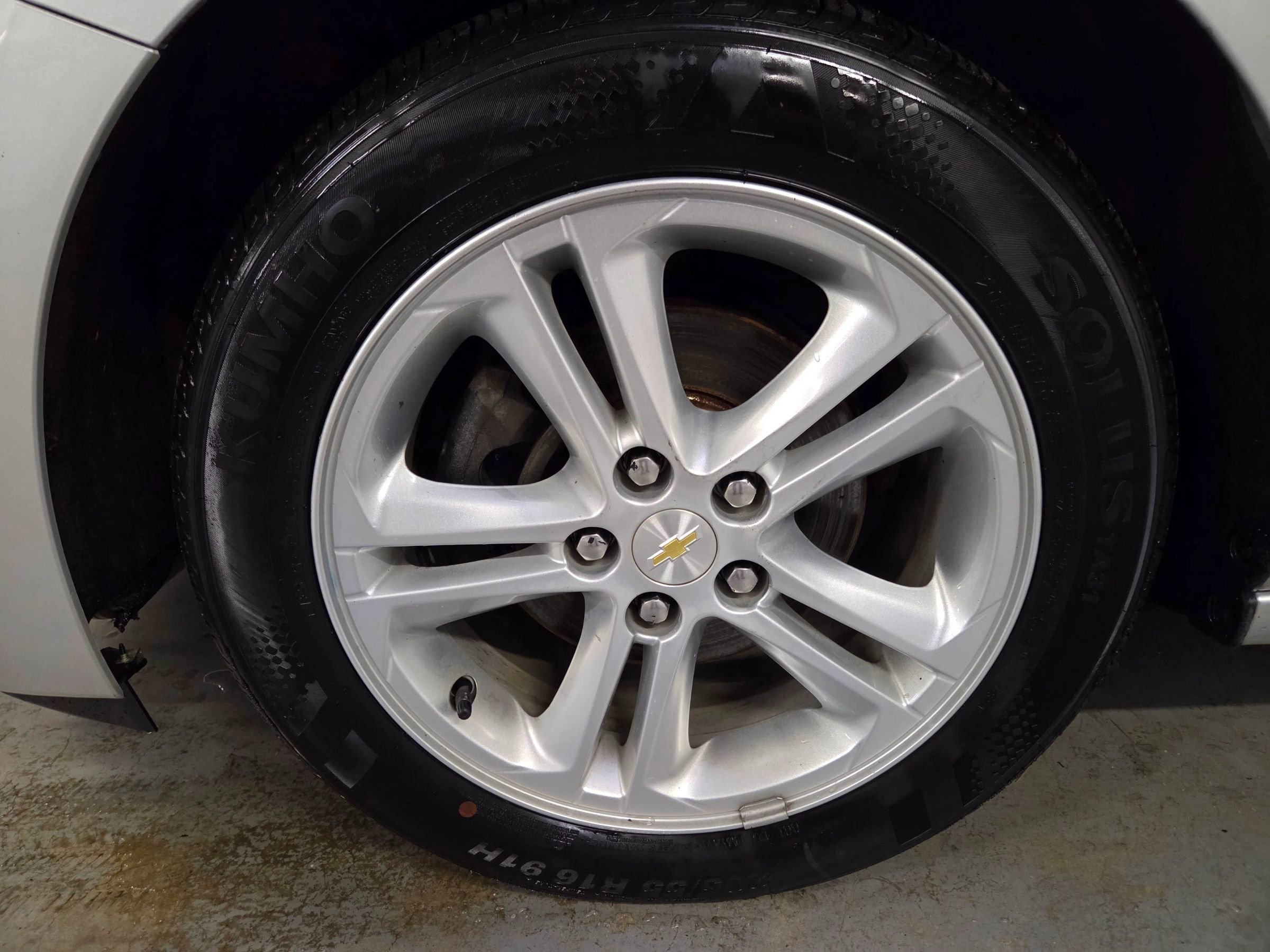 Used 2019 Chevrolet Cruze LT w/ Convenience Package FWD image 13